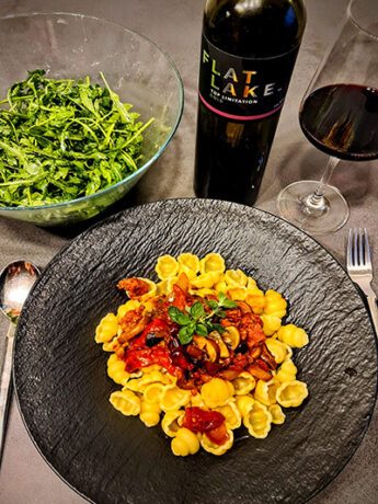 Pasta mit Salsiccia und geröstetem Paprika