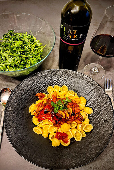 Pasta mit Salsiccia und geröstetem Paprika